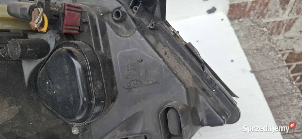 Lampy Opel Vectra xenon Lampy przednie