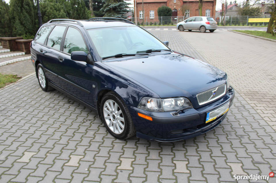Volvo V40 LIFT 19D 7L100 jasny środek 2x kpl immobilizer Poznań