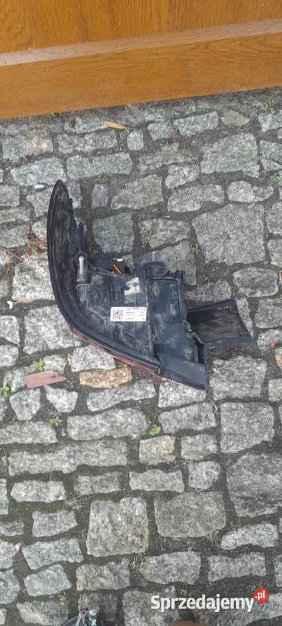 Sprzedam Lampę prawą tył w klapę 2018 LED EU Dobiegniew