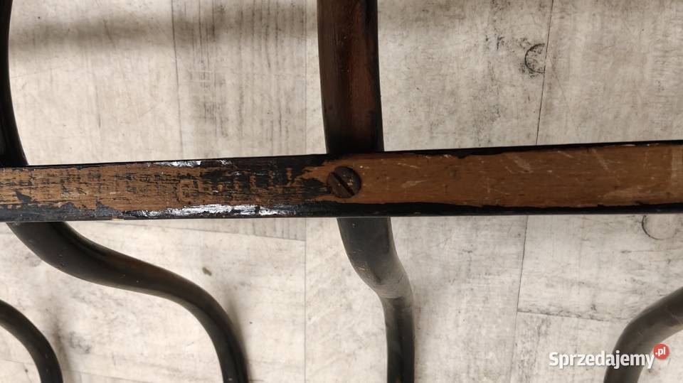 wieszak na ubrania na ścianę gięty buk Thonet Radomsko