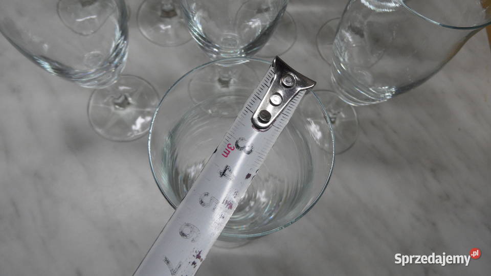 Kieliszki ładne do szampana 8 sztuk wielkopolskie