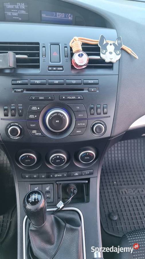 MAZDA 3 BL 16 Benzyna bezwypadkowa radio 3