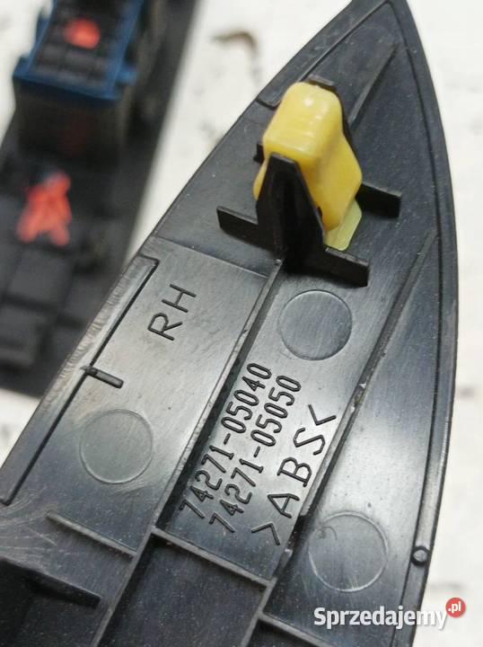 PRZEŁĄCZNIK SZYB TYŁ T27 7427105040 7427205050 Rok produkcji 2011