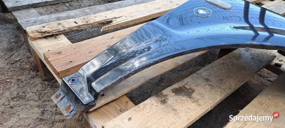 Błotnik prawy przedni VW Passat B5 1998r osobowe Luzino