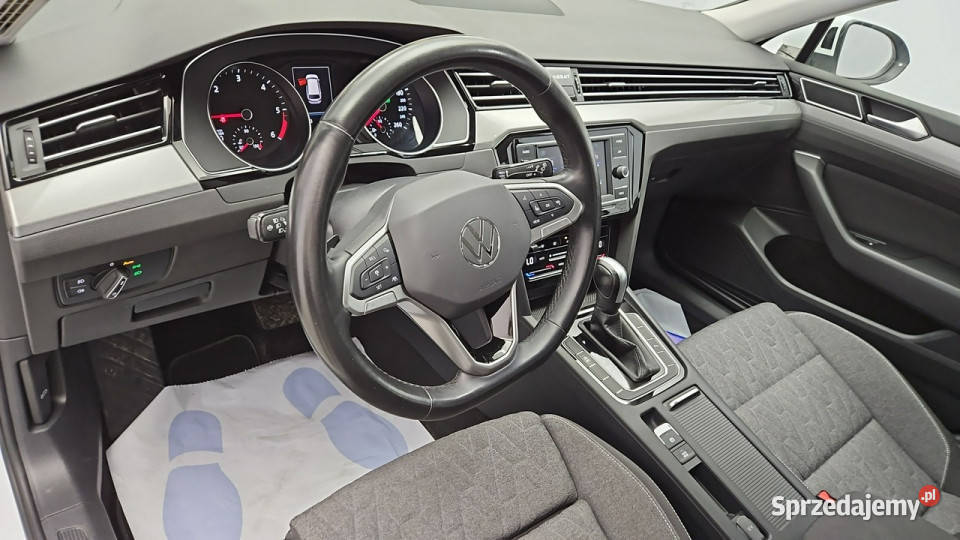 Volkswagen Passat Variant 20 TDI Business DSG Z Warszawa sprzedam