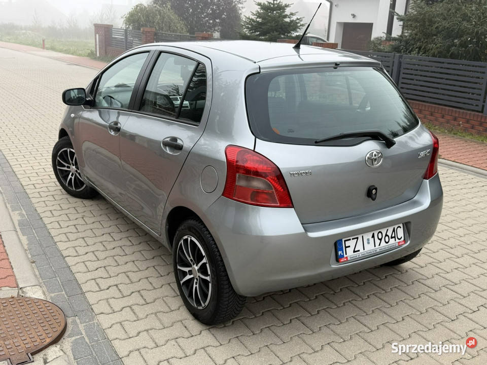 Toyota Yaris Toyota Yaris 2008 13 Benzyna Klima 1298cm3 Gostyń