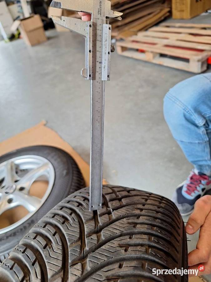 Felgi aluminiowe z oponami 15 ATT Keleber