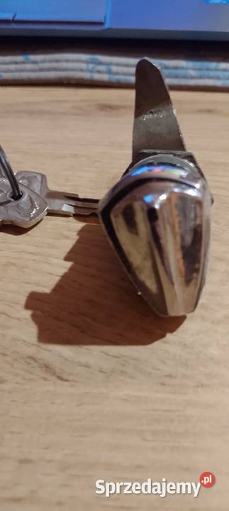 zamek klapy tylnej GAZ UAZ WOŁGA sygnowany nowy