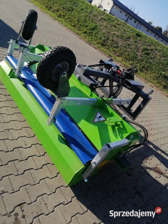 Zamiatarka uliczna szczotka firmy ABRA dolnośląskie Lądek-Zdrój