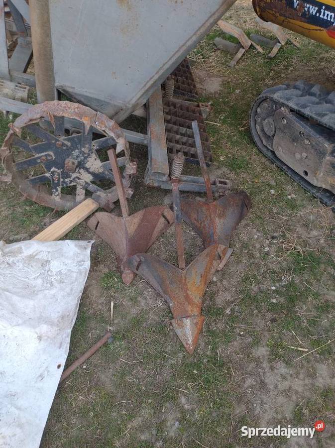 Sadzarka polska kubełkowa 2 sztuki nieuszkodzony mazowieckie Przasnysz