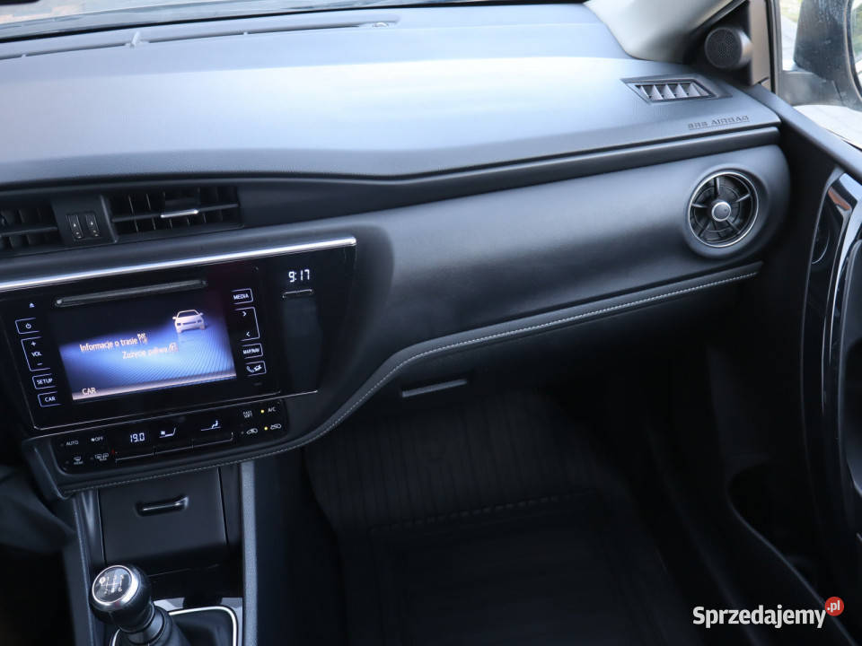 Toyota Auris 16 Valvematic mazowieckie Piaseczno
