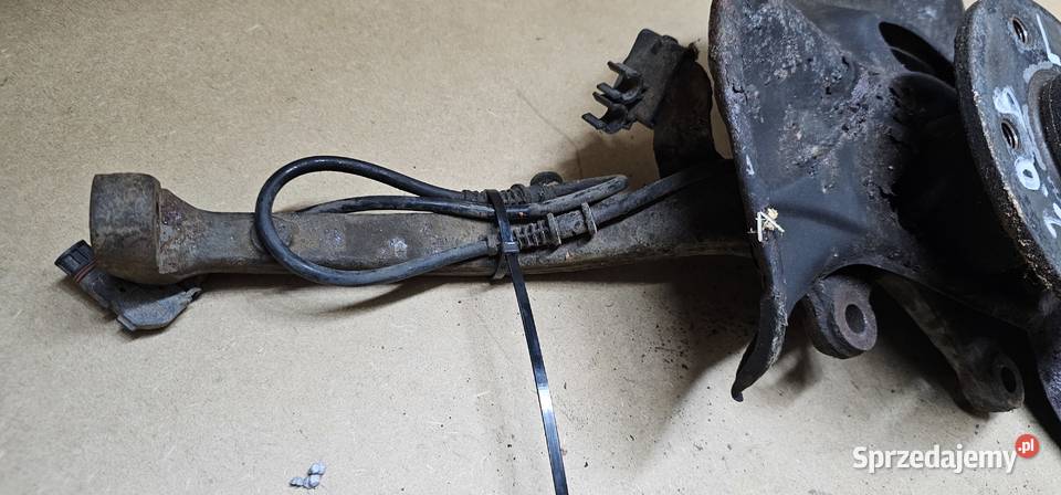 Zwrotnica lewy przod mercedes w210 2102201 Rok produkcji 1998 Zbąszyń