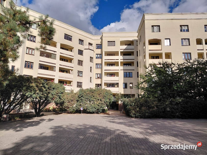 Dwupoziomowe na zamkniętym osiedlu Warszawa