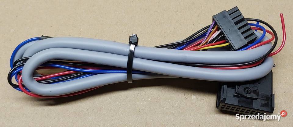 ADAPTER PCCM UNIVERSAL MULTIMEDIA INTERFACE Części samochodowe Mielęcin sprzedam