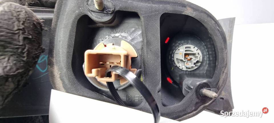LAMPA LEWA TYŁ MAZDA 6 Lipno