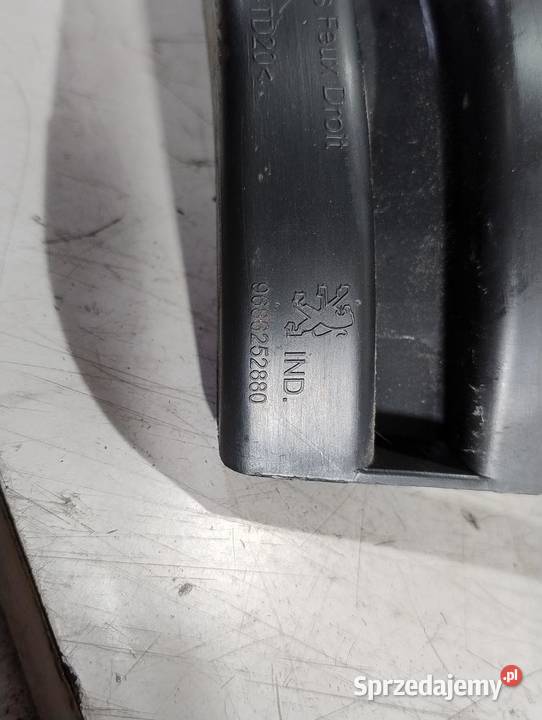 ŚLIZG ZDERZAKA PRAWY TYŁ PEUGEOT 5008 I osobowe