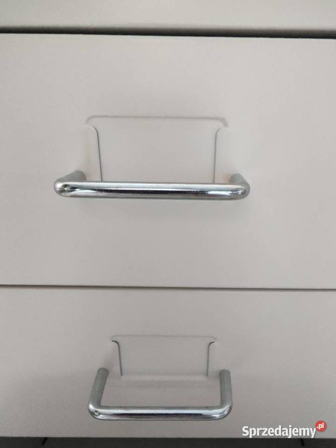 Komoda na kółkach 28cm Kryniczno