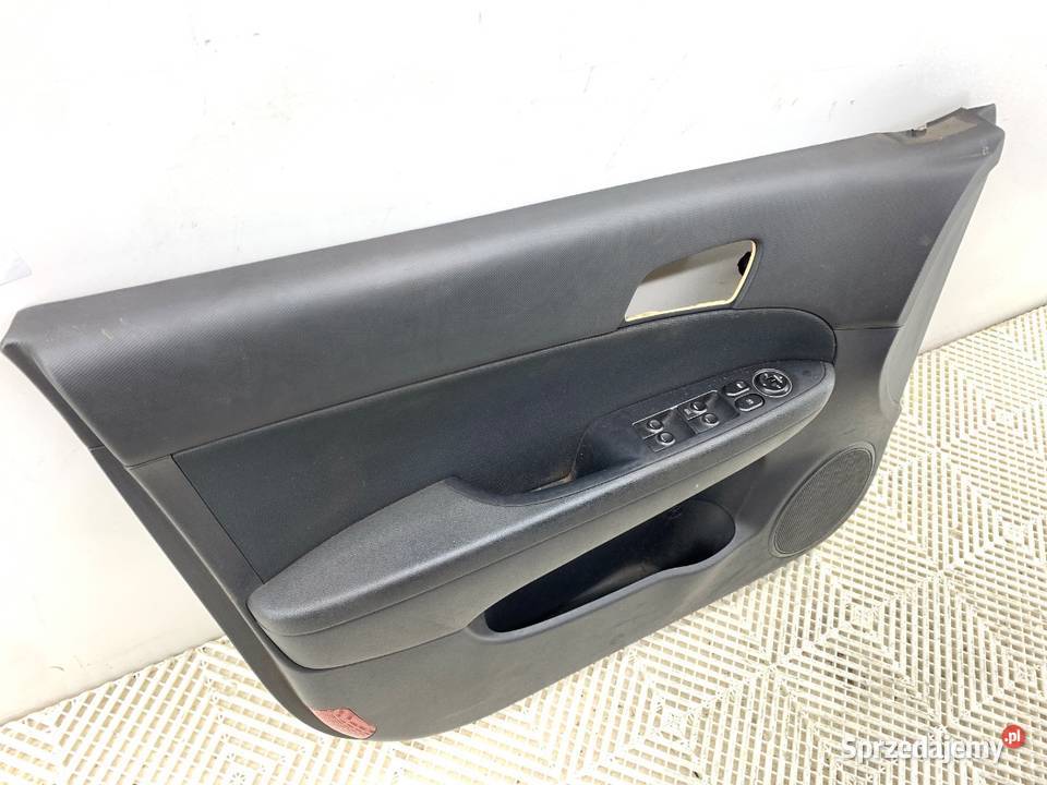 BOCZEK DRZWI LEWY PRZÓD HYUNDAI i30 Kombi 0712