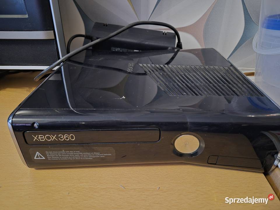 Konsola XBOX KINEKT telewizor z grami telewizor Konsole i automaty Gry komputerowe i konsolowe kujawsko-pomorskie Sypniewo