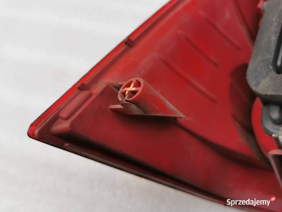 Lampa Prawy Tył Tylna Prawa Peugeot 307 SW Kombi Części Wyszków