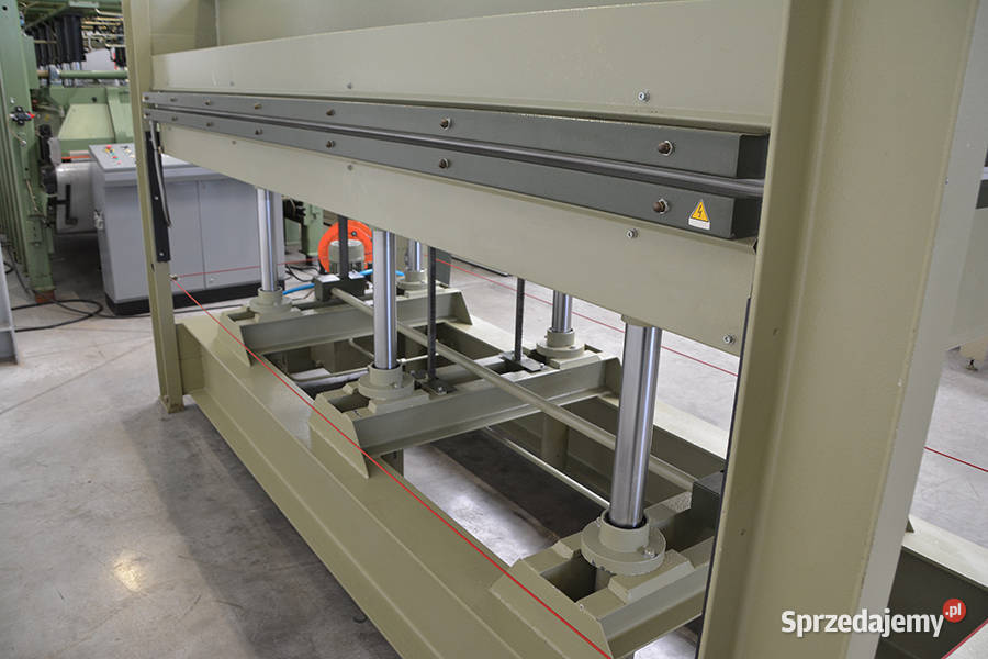 6572 PRASA ORMA ELEKTRYCZNA 3000x1300 sprzedam