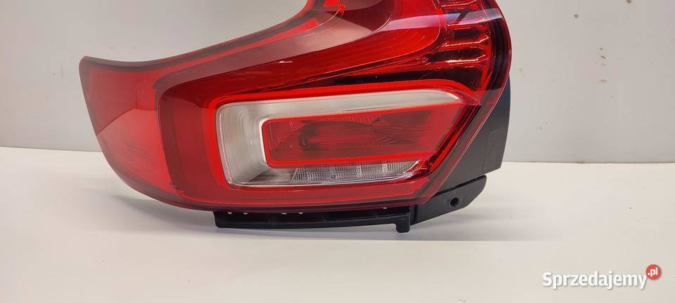 VOLVO XC40 LAMPA LEWY TYŁ 31446790 osobowe