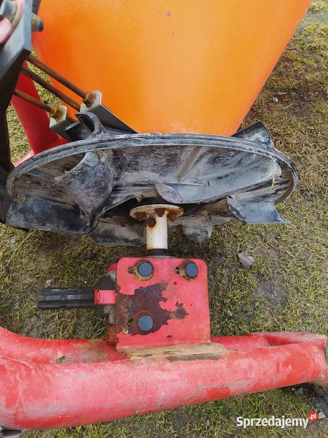 Rozsiewacz nawóz Zrębice