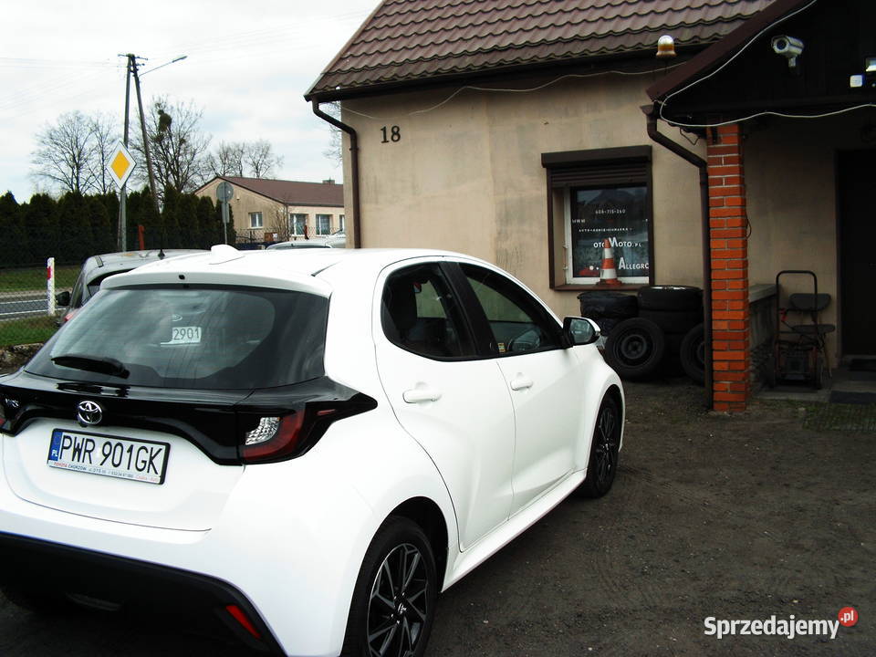 Toytoa Yaris 15 Etylina 2022 r kupiony w Polsce Września