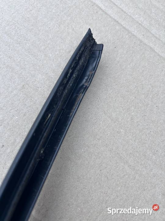 Listwa szyby czołowej prawa Audi a6c6 4f0854328 Grudziądz