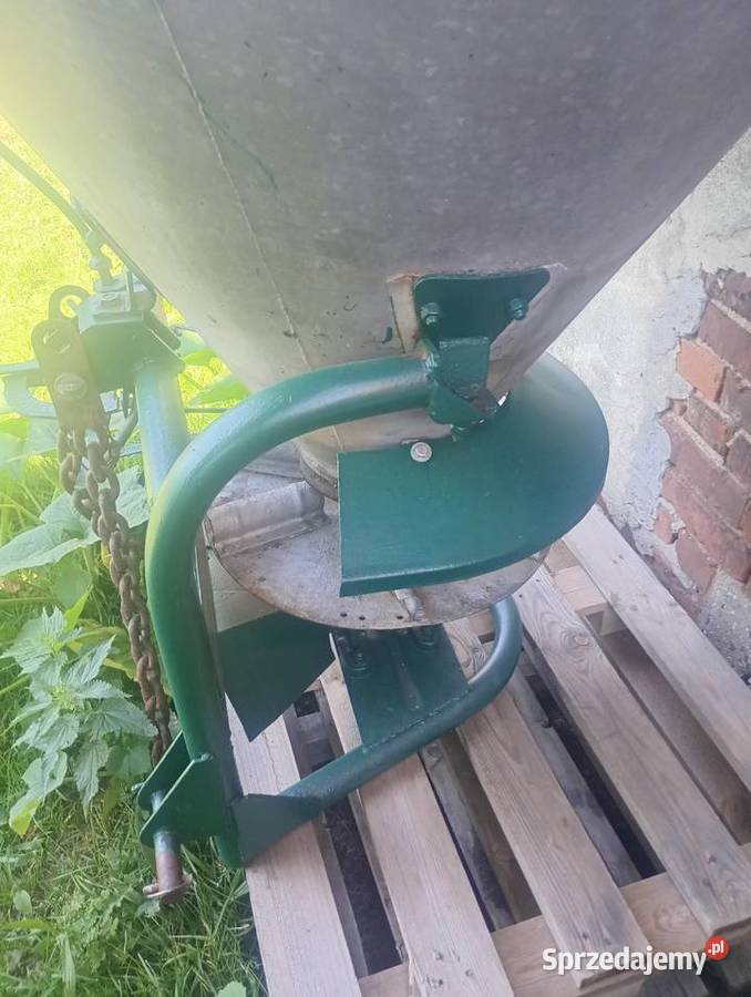Rosiewacz nawozu lejek piaskarka nieuszkodzony śląskie Szczerbice