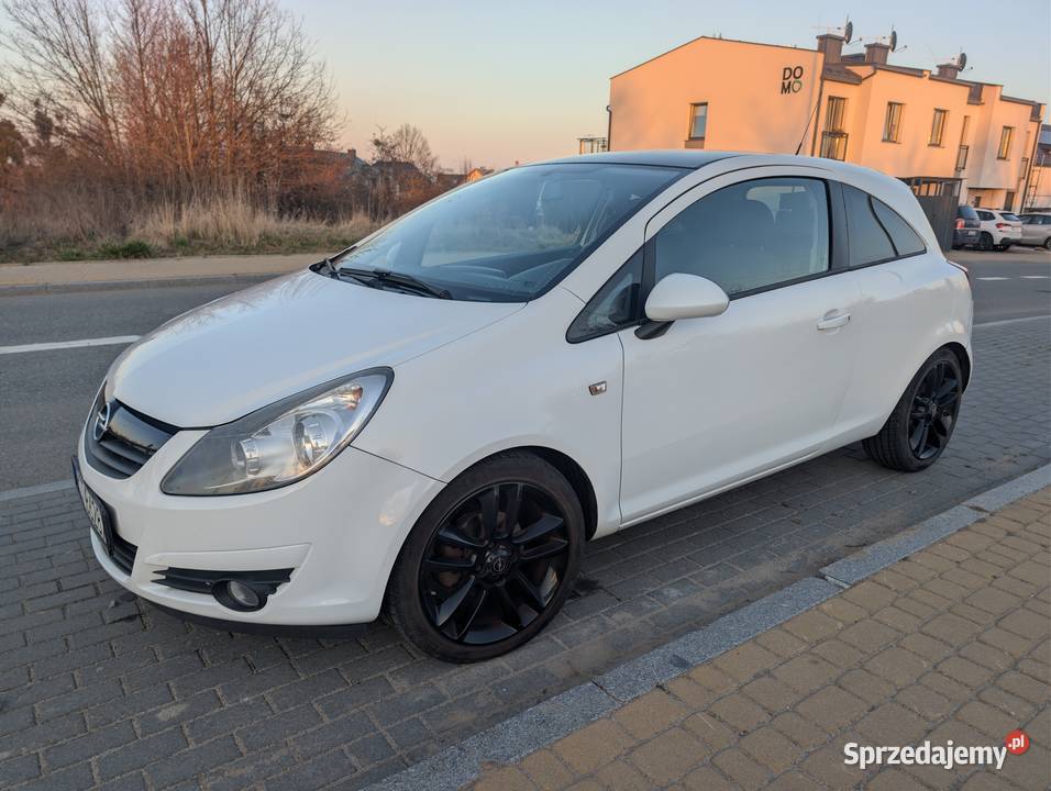 Opel Corsa D 14 Color Edition 17 Black Przebieg manualna Pruszcz Gdański