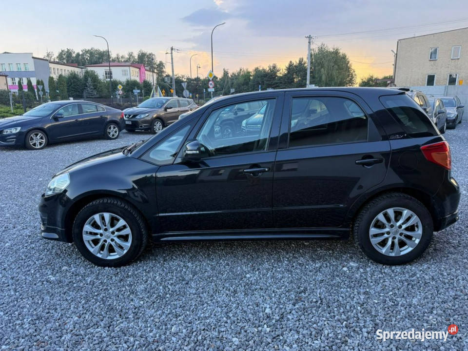 Suzuki SX4 Pierwszy właściciel stan idealny 16 aluminiowe felgi sprzedam