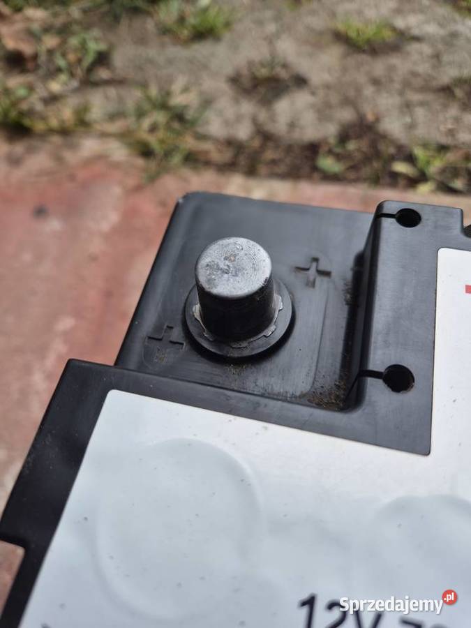 Akumulator 12V 70Ah 608A AGM 70L DIN Akumulatory sprzedam