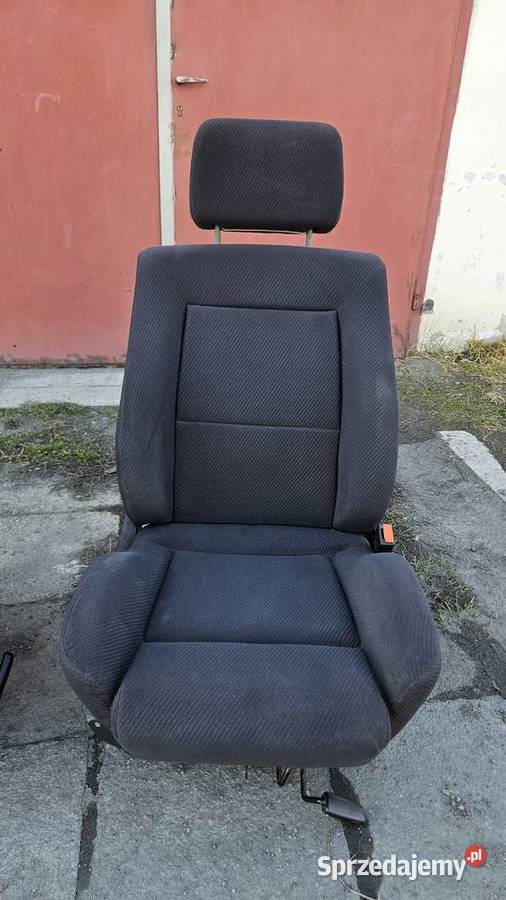 Fotele półkubełki kubły Audi 80 B4 Fotele i kanapy Krosno