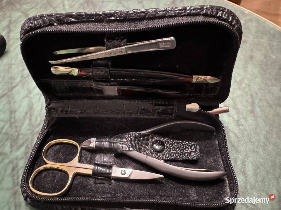 Przybory do paznokci zestaw manicure w etui 5 śląskie sprzedam