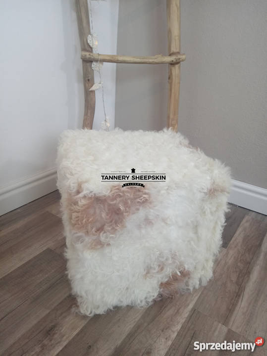 Skóra Owcza Pufa ze skóry owczej Tybetańskiej Fotele i pufy