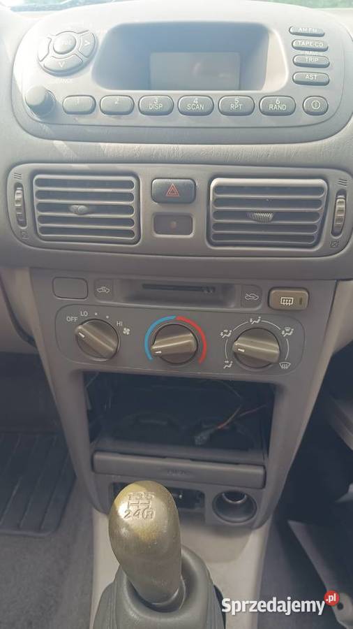 Toyota Corrolla e 11 lift 2001 r na częsci Radom