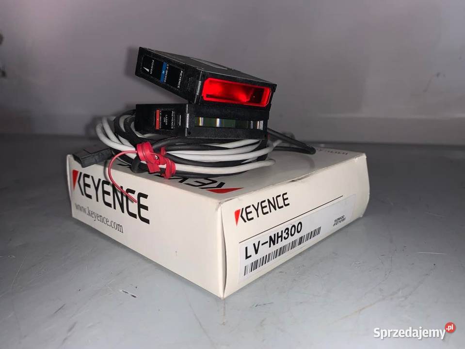 Keyence LVNH300 Laser Sensor