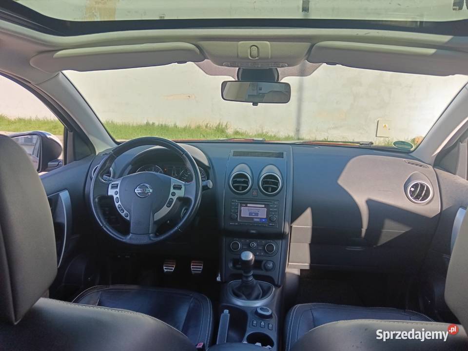 Nissan Qashqai 4x4 skóra panorama bordo metalic VAT marża