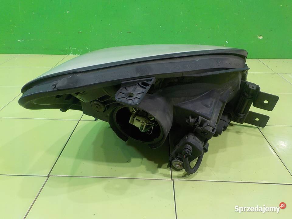 KIA SPORTAGE II 27 V6 AUT 06r 5D lampa lewa osobowe mazowieckie Suków