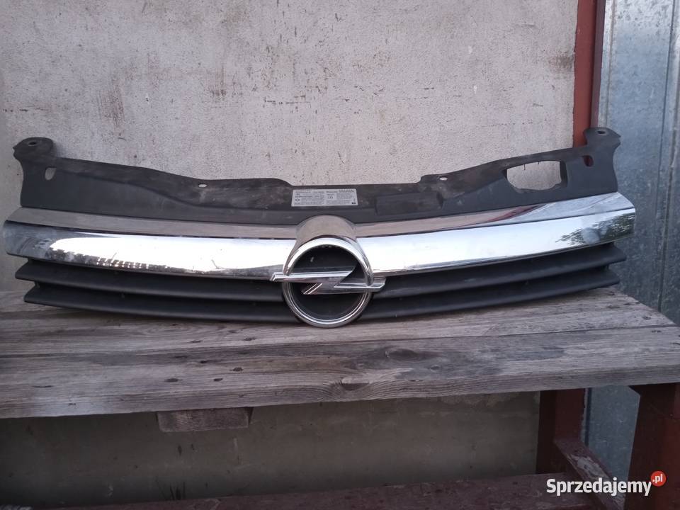 Opel Astra H 2004r lampa prawa gril Lubartów sprzedam