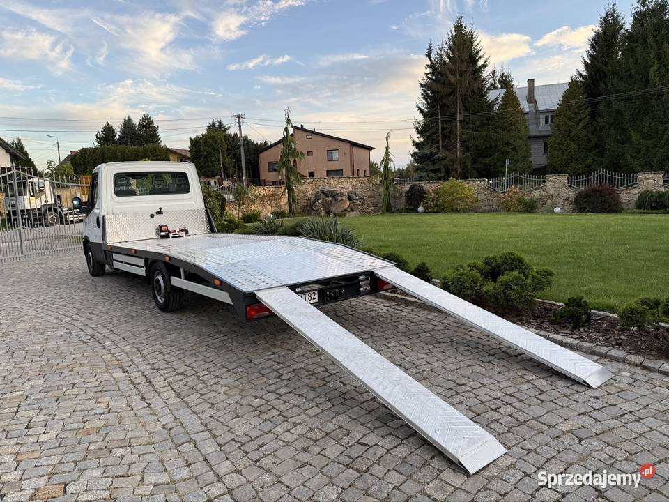 Zabudowa laweta pomoc drogowa producent Iveco Kielce