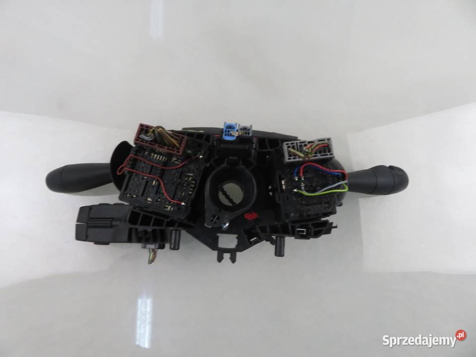 PRZEŁĄCZNIK ZESPOLONY DACIA DOKKER 681728631R osobowe