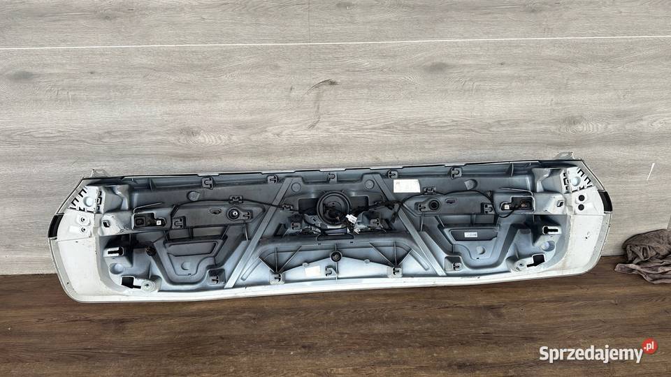 BMW IX i20 BLENDA KLAPA BAGAZNIKA Z LAMPAMI Gorzów Wielkopolski