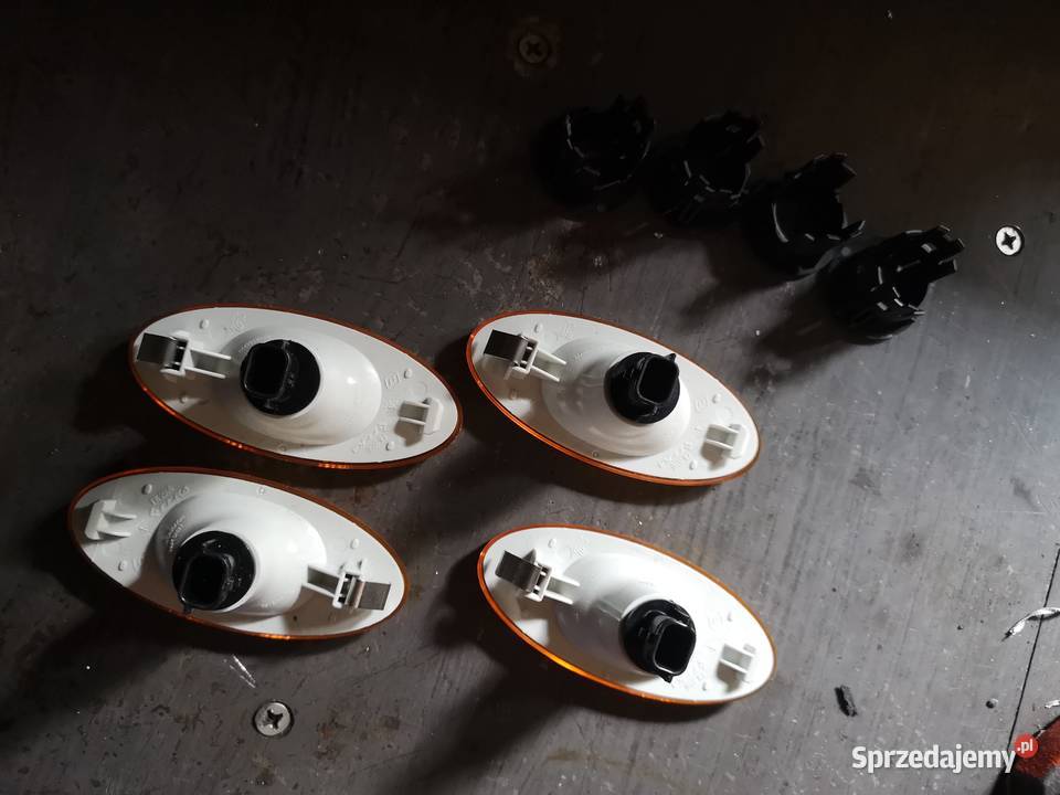 Lampa obrysowa renault master Jasionka