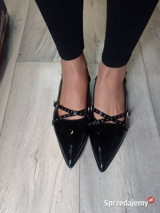 40 Czarne bogato zdobione baleriny wieczorowe z Kraków