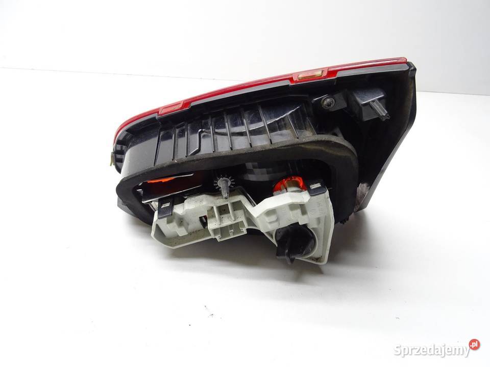 LAMPA LEWY TYŁ TYLNA W KLAPE 5G0945093AD VW GOLF małopolskie