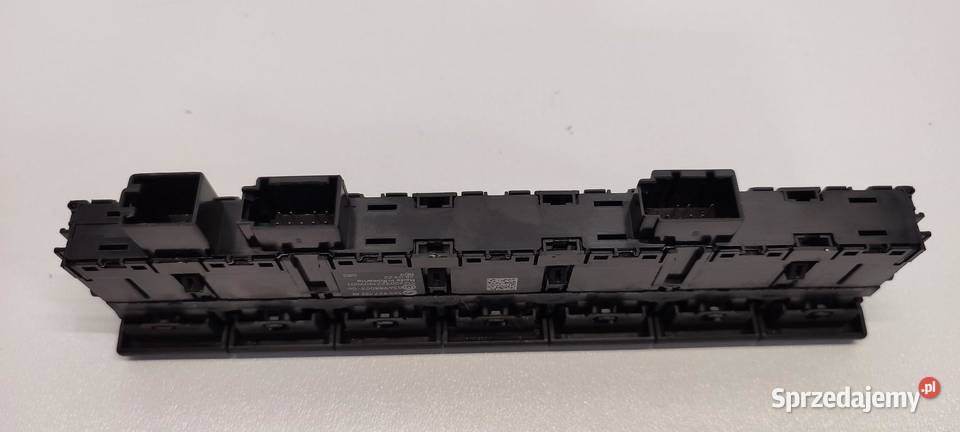 SKODA KAROQ PANEL PRZEŁĄCZNIK 565927132AK sprzedam
