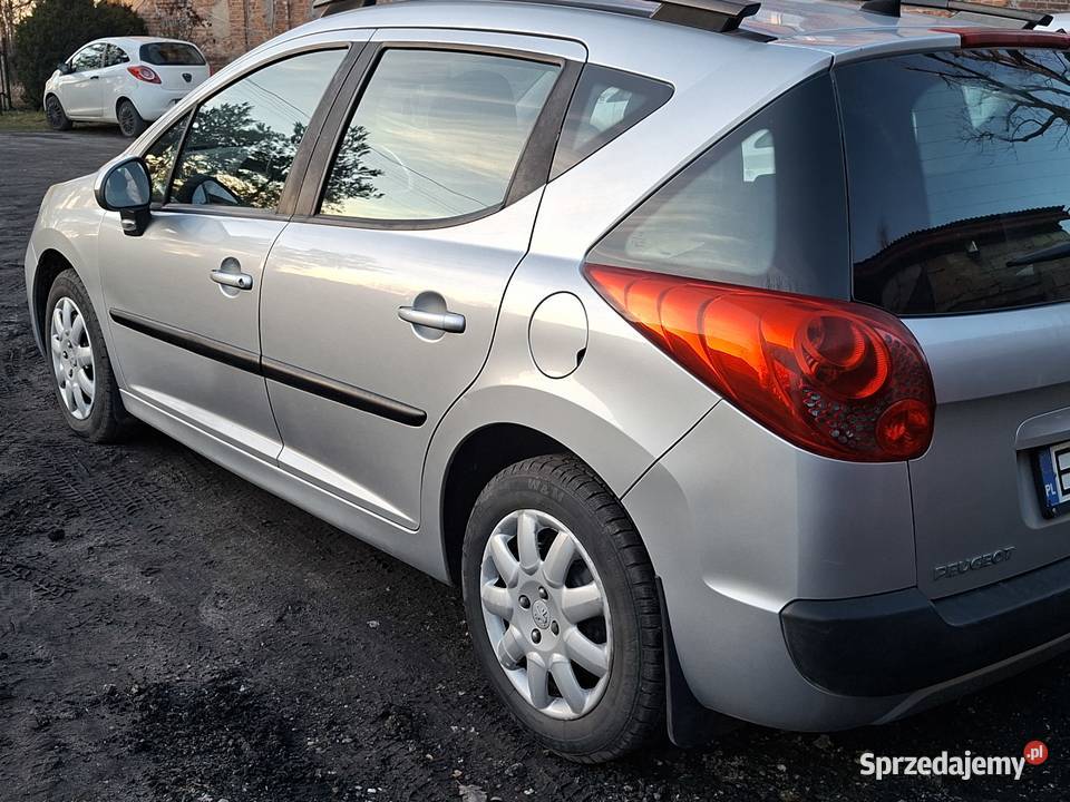 Sprzedam Peugeota 207 SW 16 HDI 145 przebiegu światła przeciwmgielne