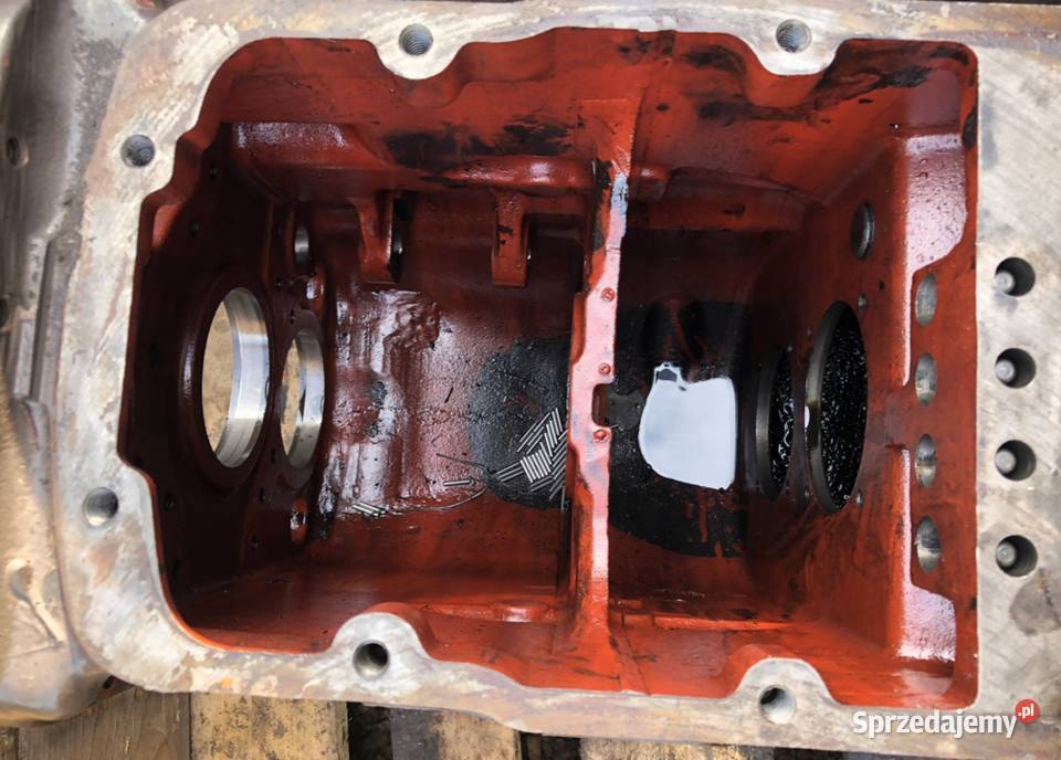 Obudowa mostu Massey Ferguson 390 Kłobuck